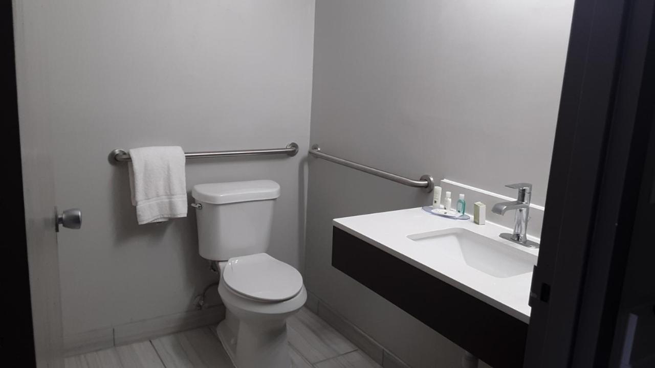 בריסטול Quality Inn מראה חיצוני תמונה